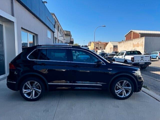 VW Tiguan 2.0 TDI 150 CV DSG R-Line 2021 AZIENDALE