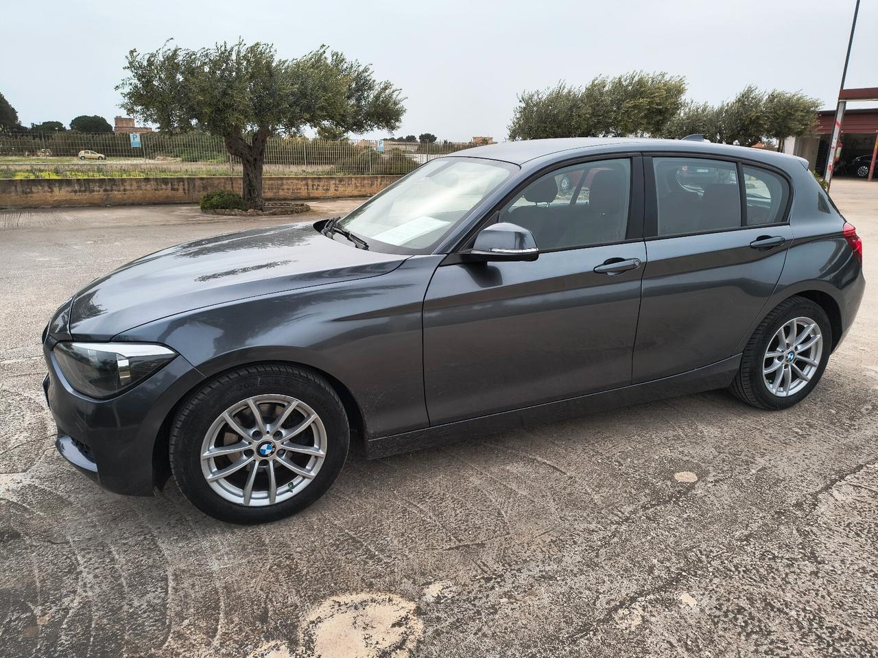 Bmw 116 116d 5p. Efficient Dynamics Business