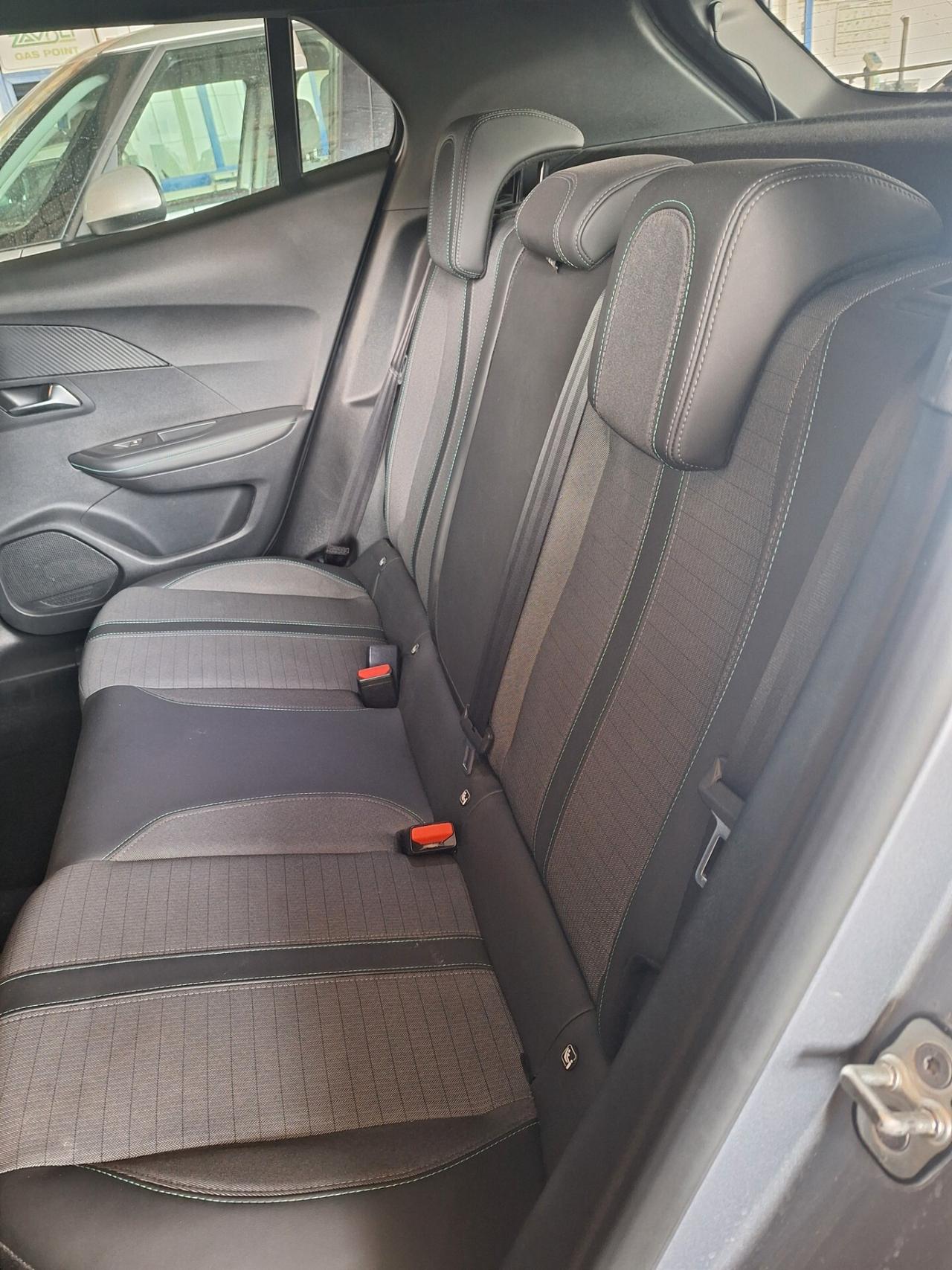 Peugeot 2008 PureTech 100 S&S Allure Pack