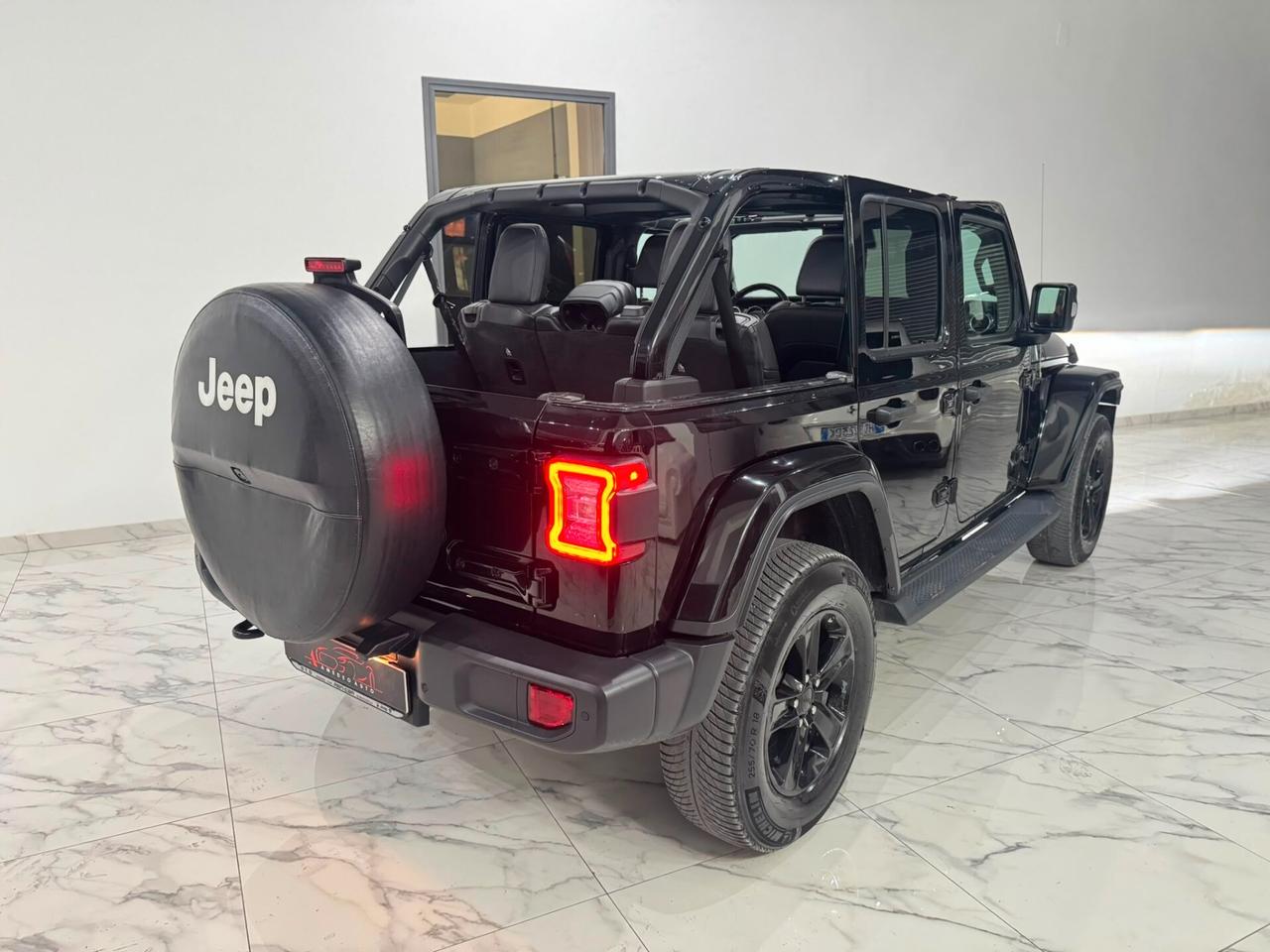 Jeep Wrangler Unlimited 2.2 Mjt II Sahara