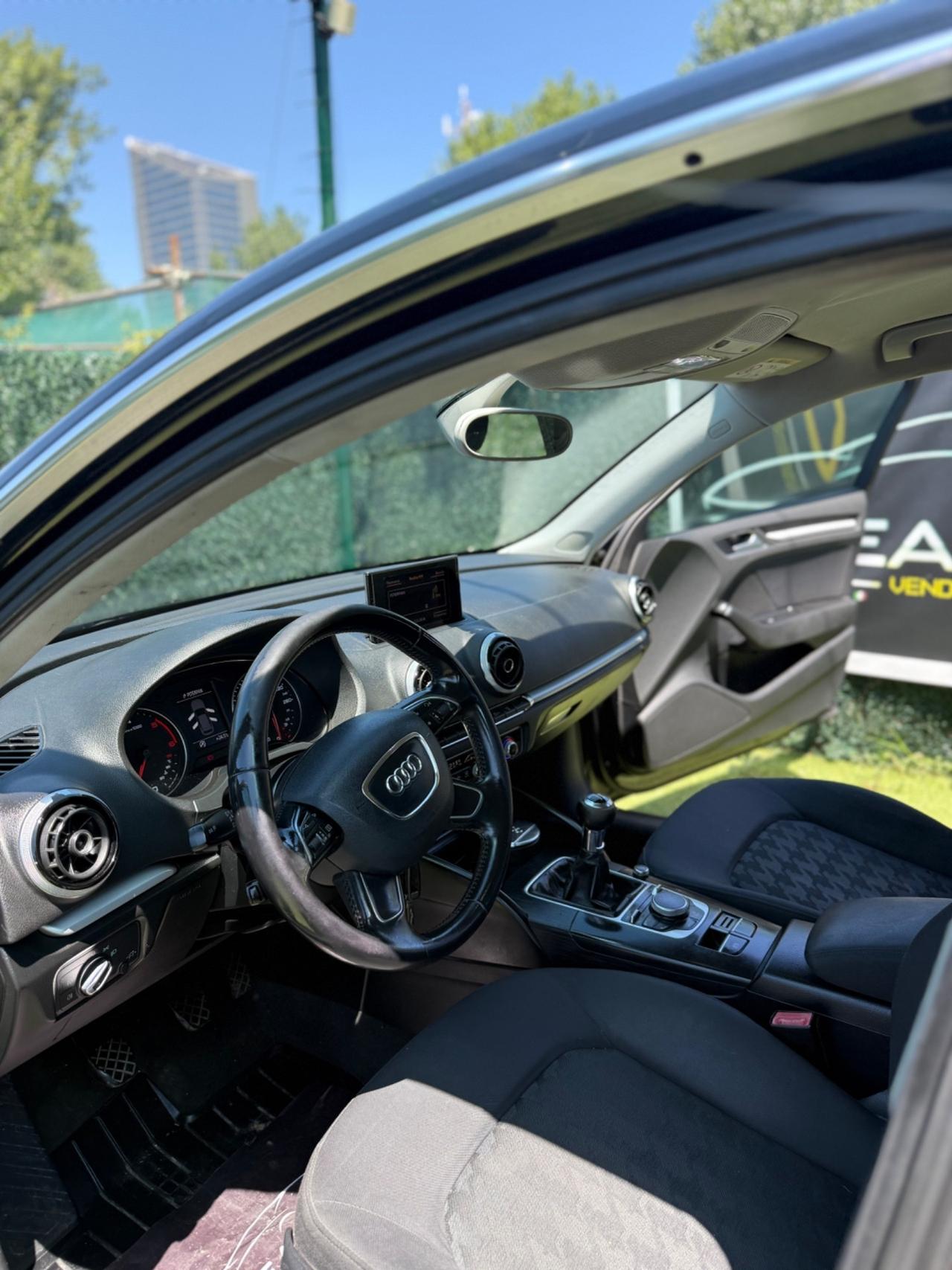 Audi A3 2014 1.6 TDI NEOPATENTATI FARI LED NAVI FULL