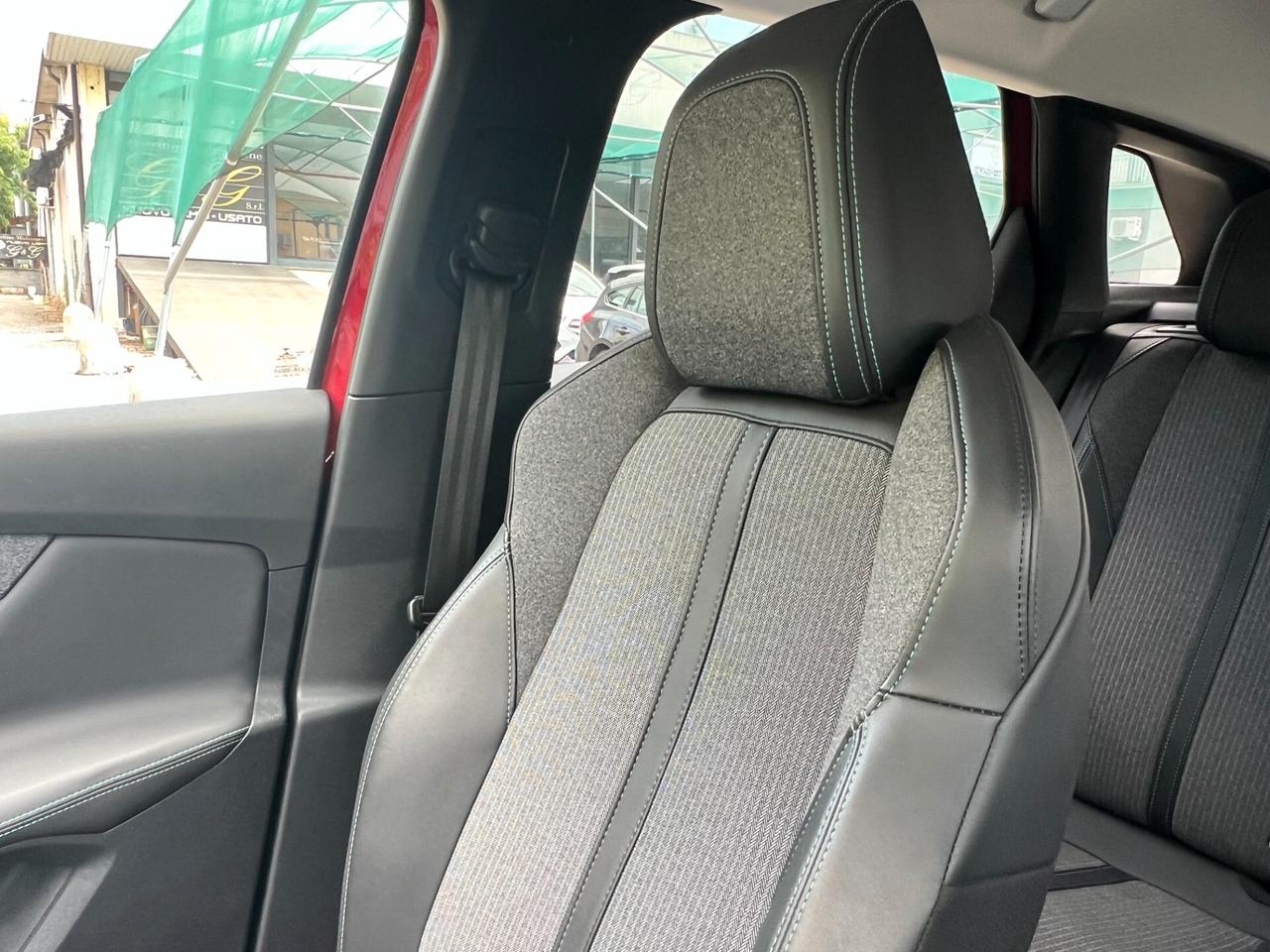 Peugeot 3008 BlueHDi 130 S&S EAT8 Allure