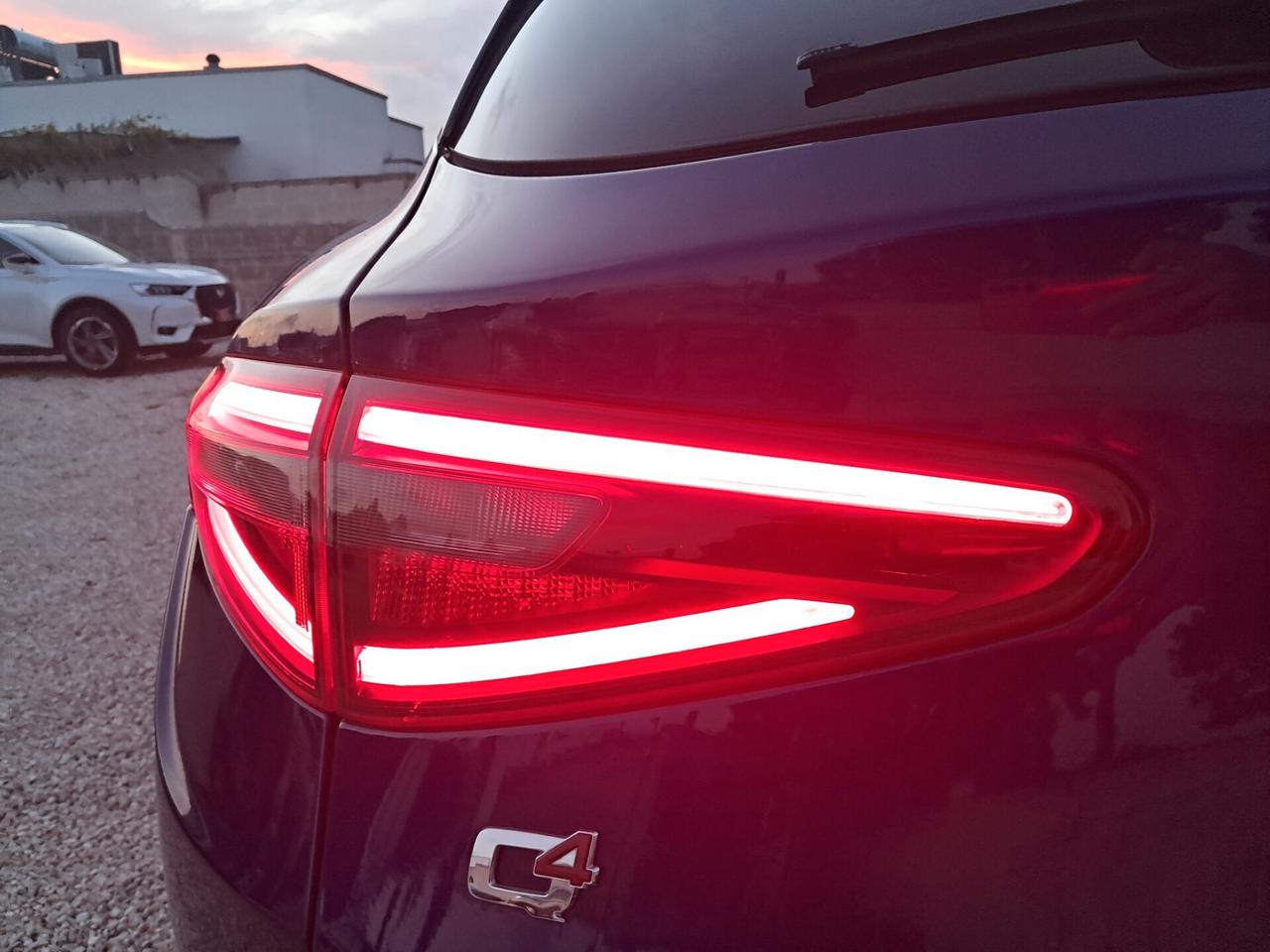 Alfa R. Stelvio 190 CV * AT8 Q4 *LED-PELLE-CERCHI 20*