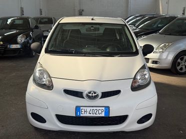 Toyota Aygo 1.0 12V VVT-i 5 porte Sol Connect