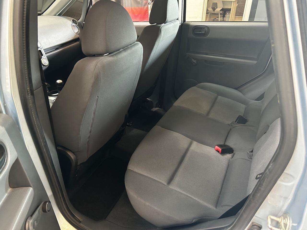 Mitsubishi Colt 1100cc benzina neopatentati