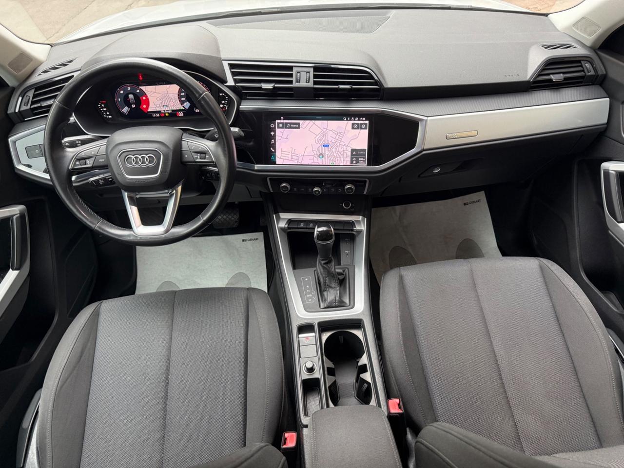 Audi Q3 35 TDI S tronic Business