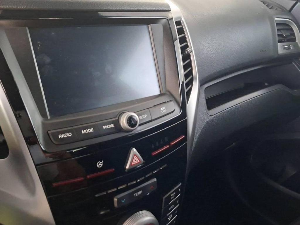 Ssangyong Tivoli 1.6 e-XGi Icon 2WD