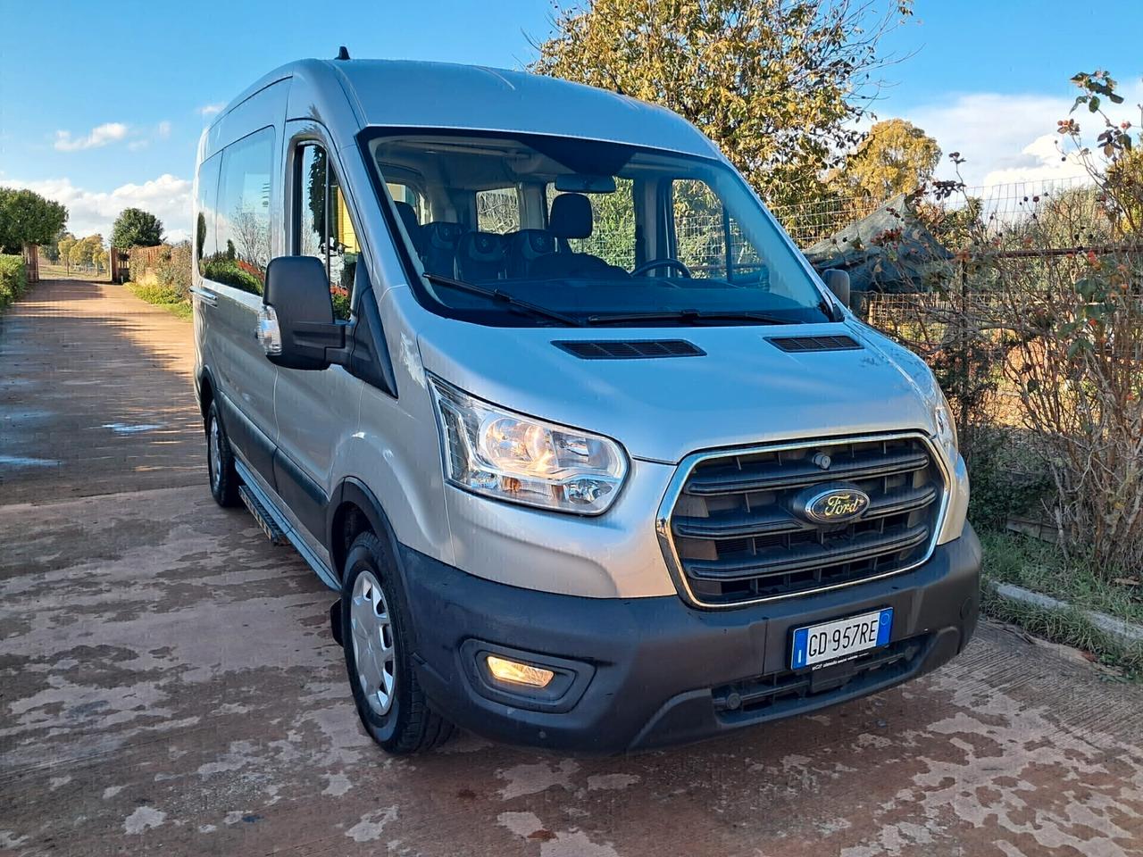 Ford Transit 2.0TDCi 130CV 9 posti DISABILI PEDANA ELETTROIDRAULICA