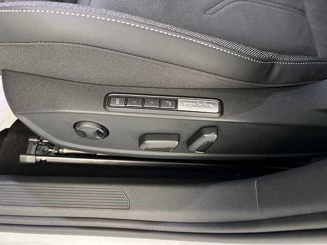 Volkswagen Golf 1.5 TSI eHybrid DSG Style