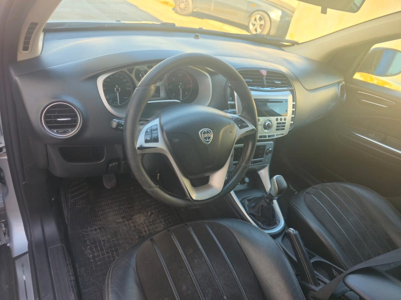 Lancia Delta 1.6 MJT DPF Platino