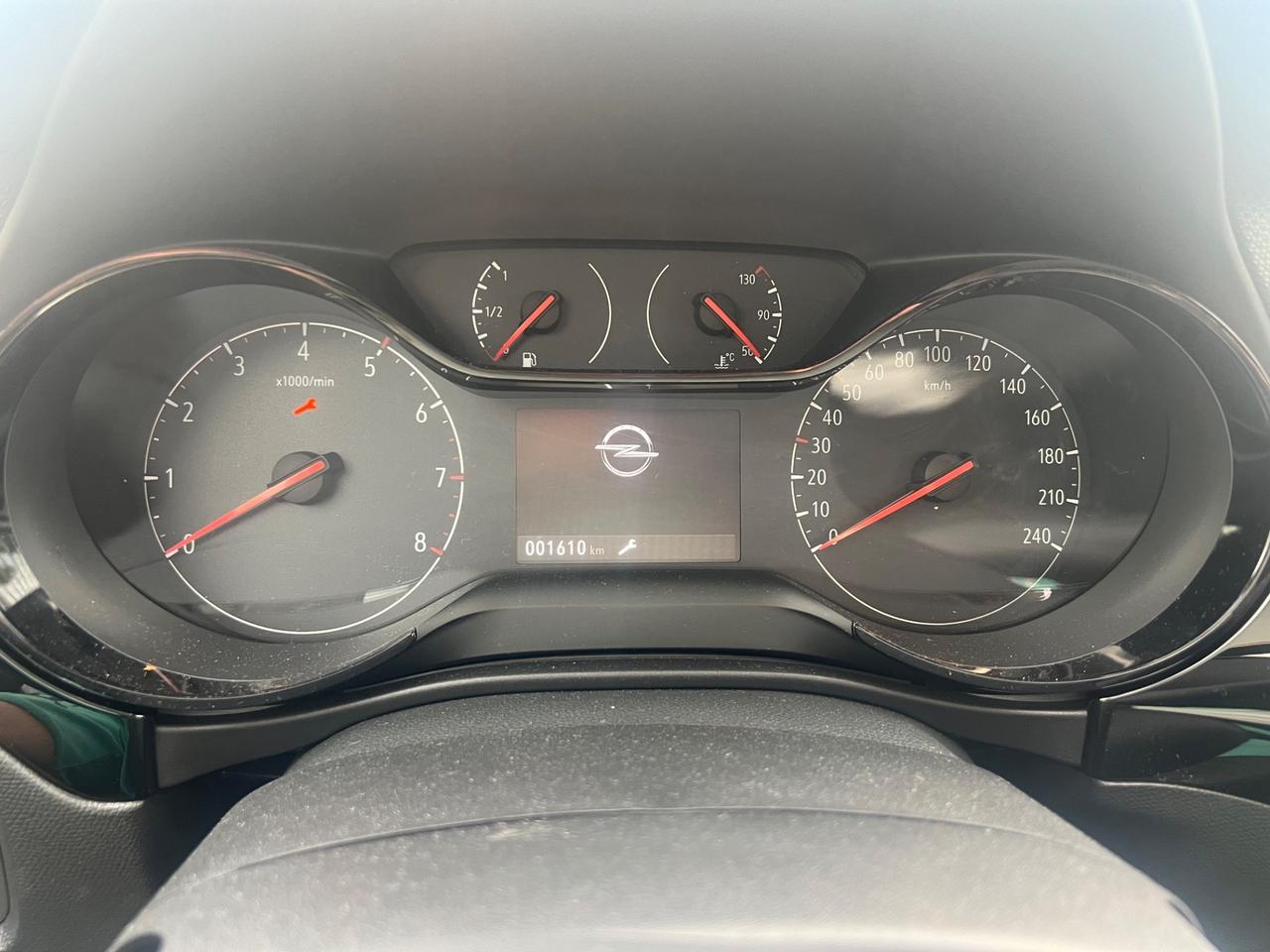 Opel Corsa 1.2 Edition. 1600 km!!!!!