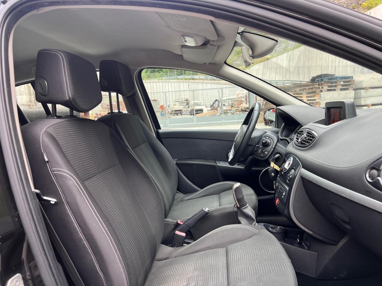 Renault Clio 1.2 16V 5 porte Luxe