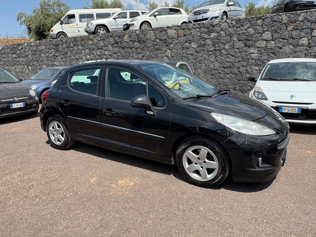 Peugeot 207 1.4 8V 75CV 5p. X Line