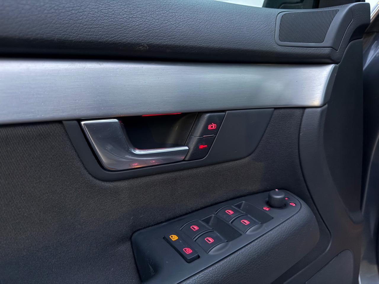 Audi A4 2.0 16V TDI Avant Sport Unico Xeno Navi