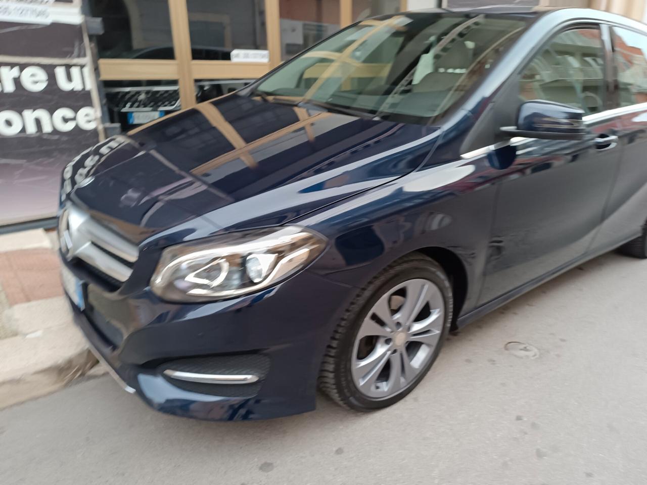 Mercedes-benz B 180 D 1500 110 CV Automatic AMG SPORT