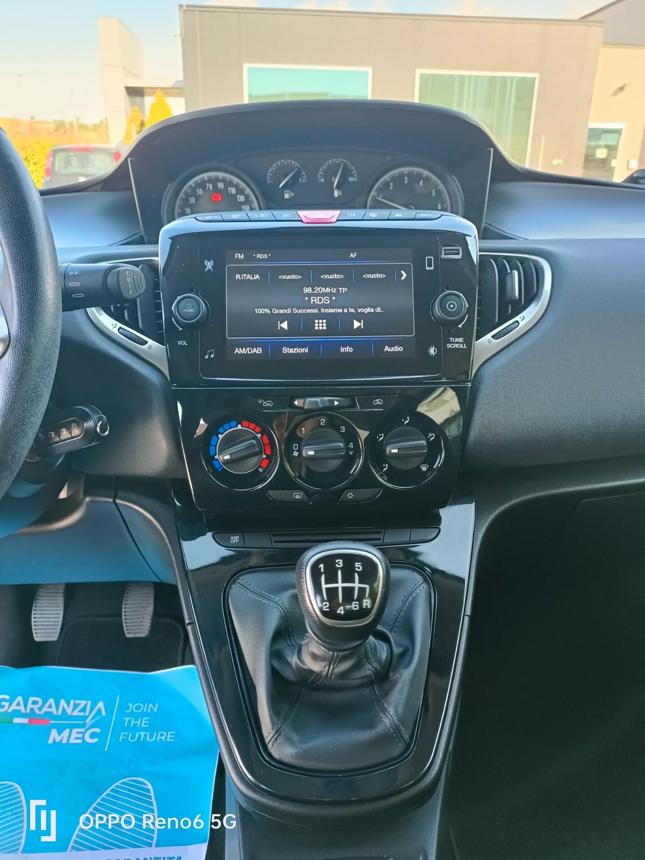 Lancia Ypsilon 1.0 FireFly 5 porte S&S Hybrid Ecochic Gold