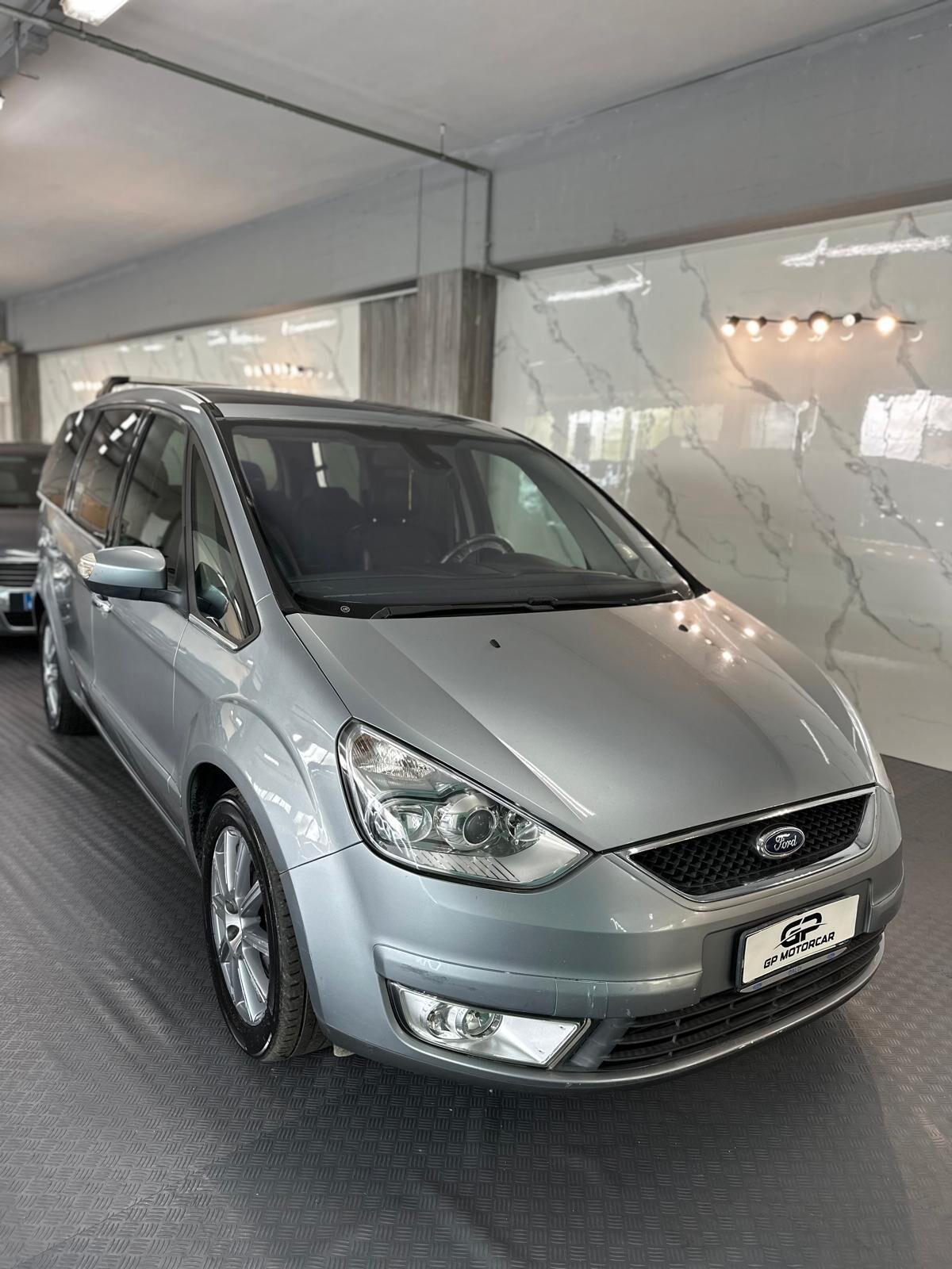 Ford Galaxy 2.2 TDCi 175 CV Ghia DPF