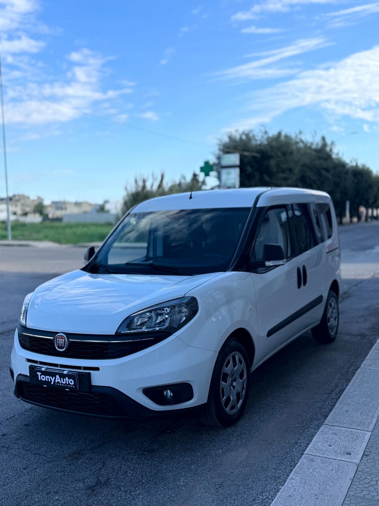 Fiat Doblo 1.6 MJT 16v Lounge N1 5POSTI con NAVI,BLOCK SHAFT,BLUETOOTH,SCHERMO TOUCH