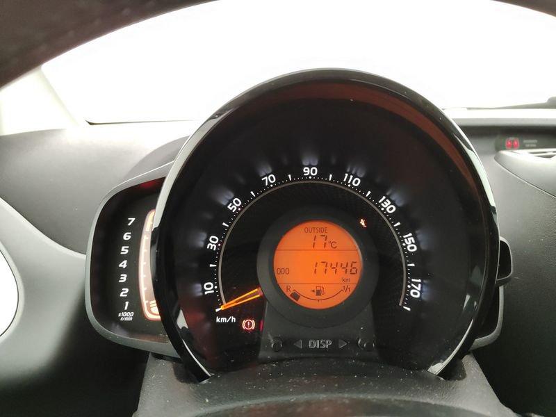 Toyota Aygo 1.0 VVT-i 72 CV 5 porte Connect X-Fun