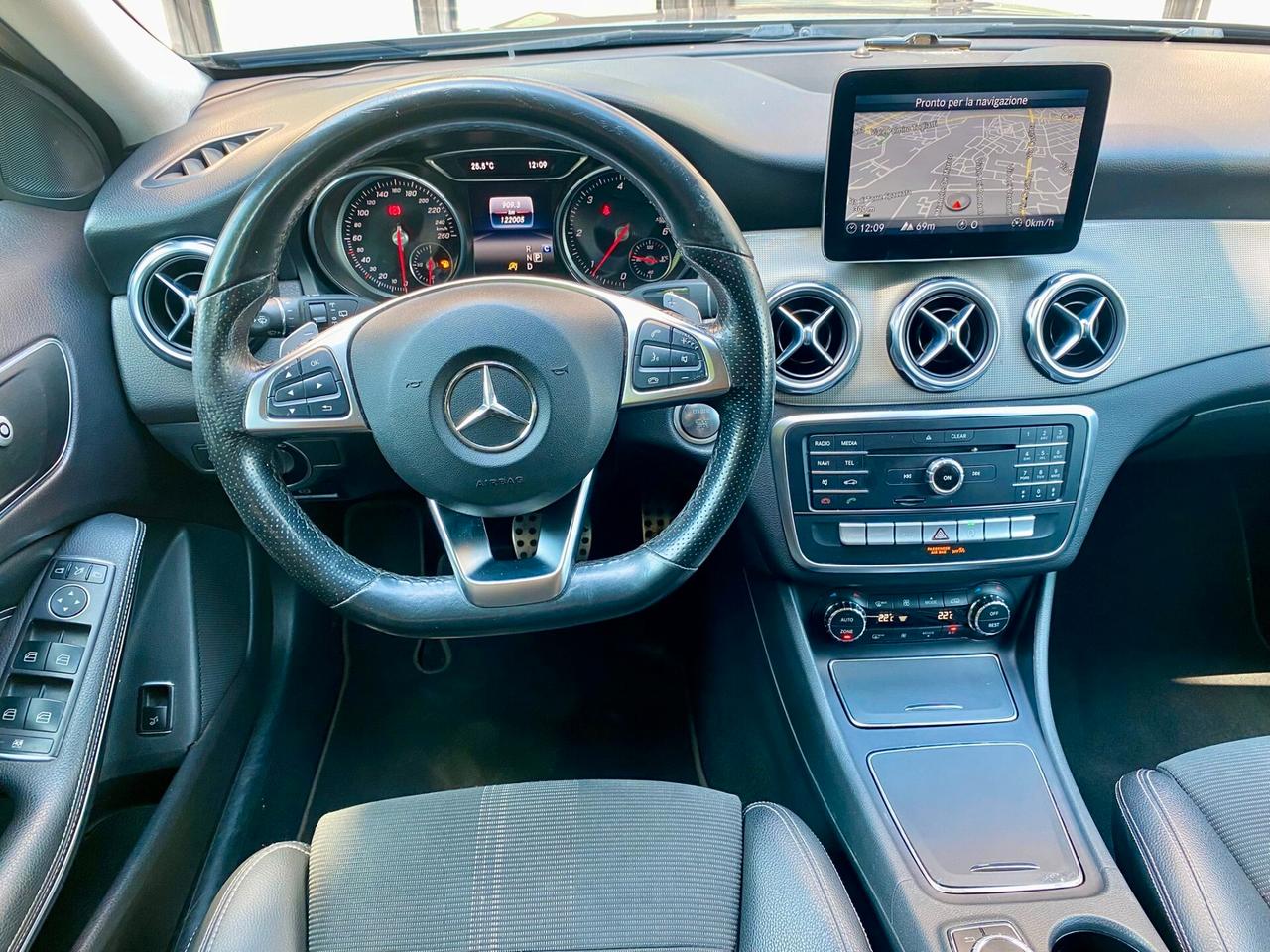 Mercedes-benz GLA 200 d Sport GARANZIA