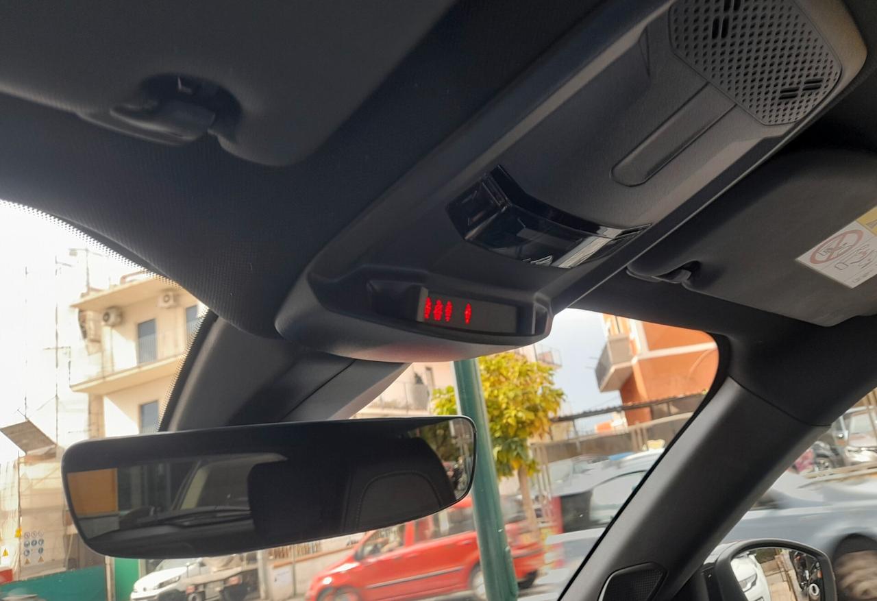 Peugeot 2008 BlueHDi 130 S&S EAT8 GT