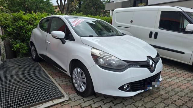 RENAULT Clio 1.2 75CV 5 porte Wave