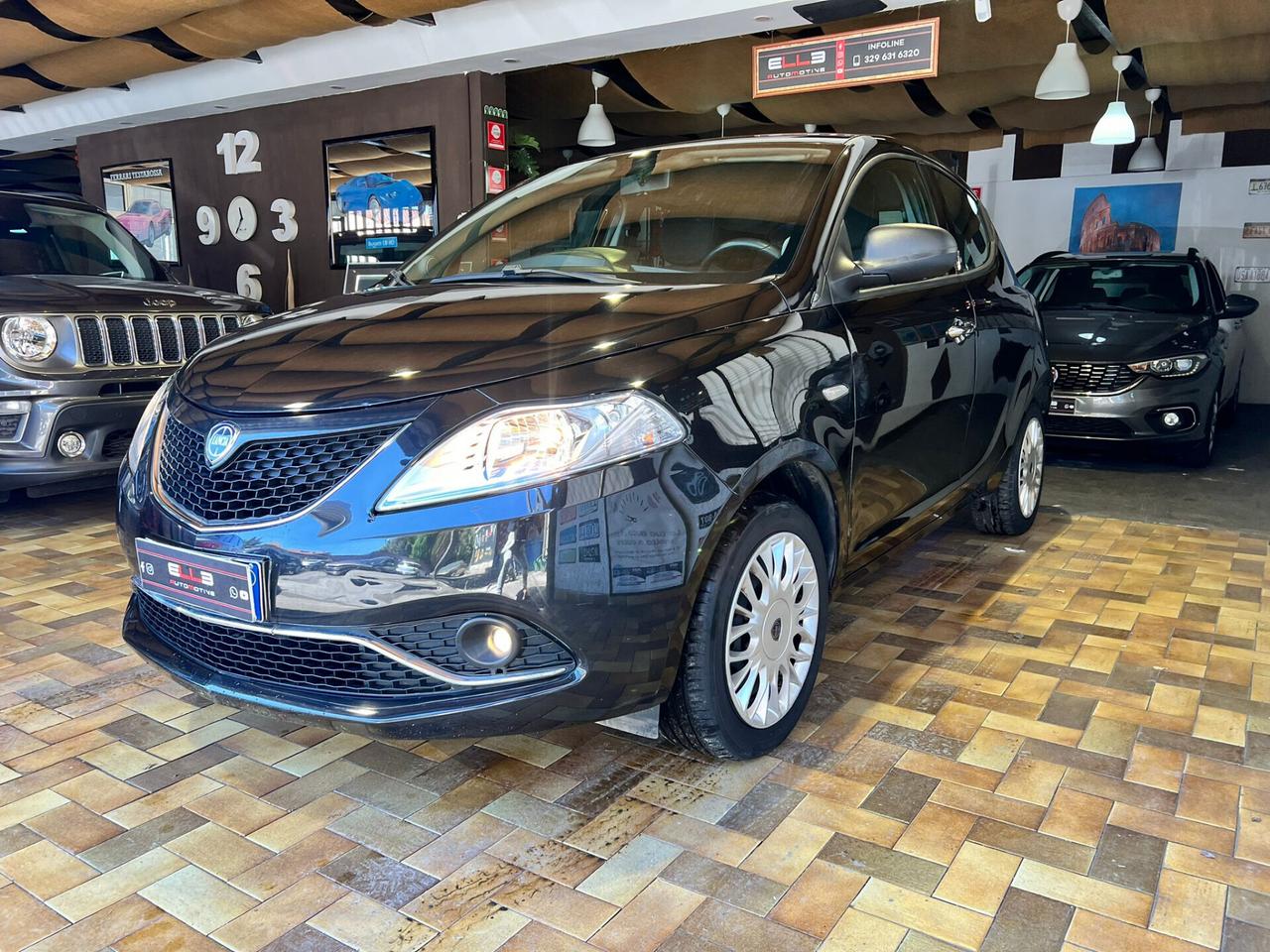 Lancia Ypsilon 1.2 69 CV 5 porte Silver NEOPATENTATO