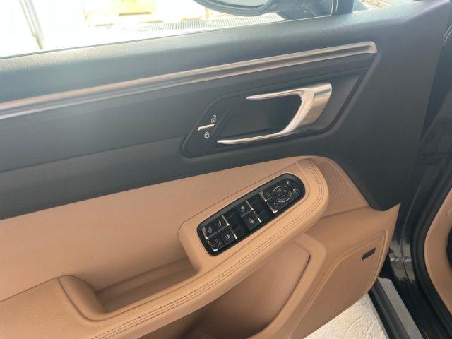 PORSCHE Macan 2.0