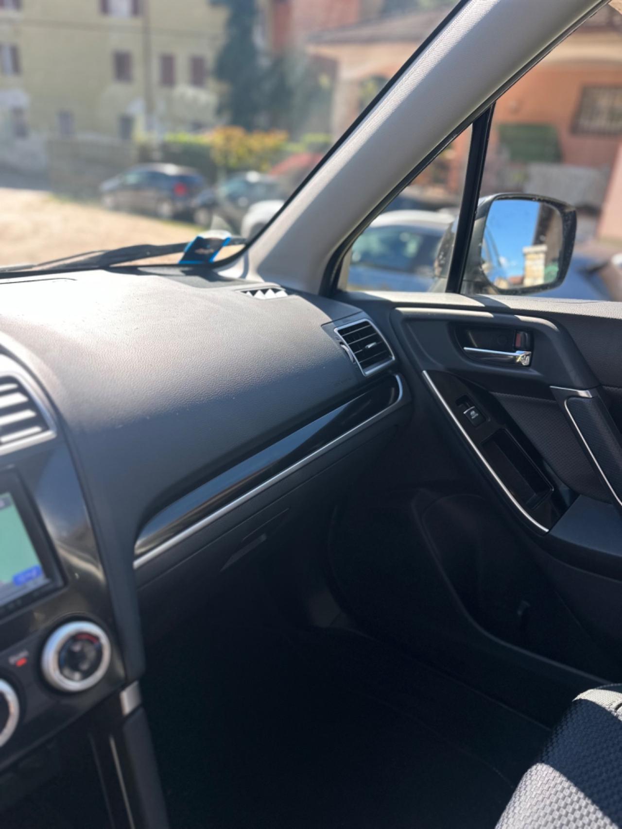 Subaru FORESTER 2.0D SPORT STYLE 4X4 FULLOPT KMCERT