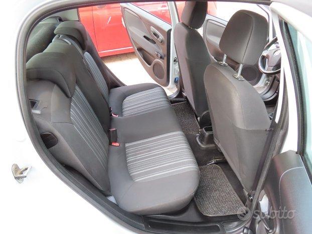 Fiat PUNTO EVO 1.4 BENZINA MOTORE RIGENERATO 2011