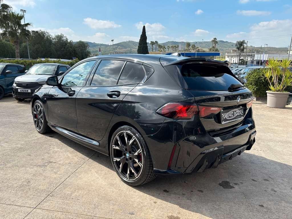 Bmw 118d MSport 2025 / KM 23.000 IVA ESPOSTA Tua a solo 369 Euro al mese
