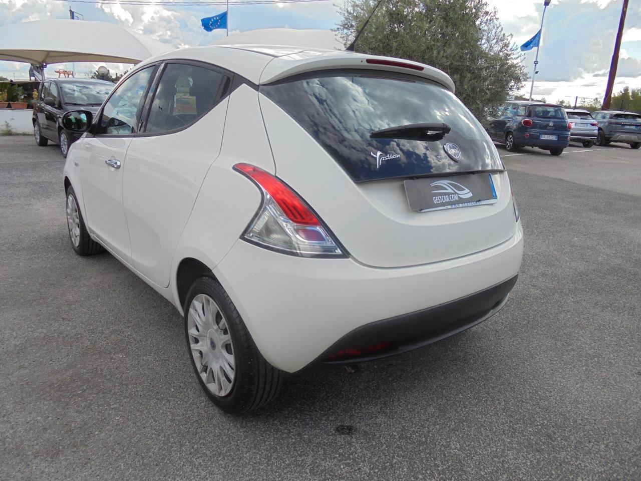 Lancia Ypsilon 0.9 TwinAir 85 CV 5 porte S&S DFN Gold
