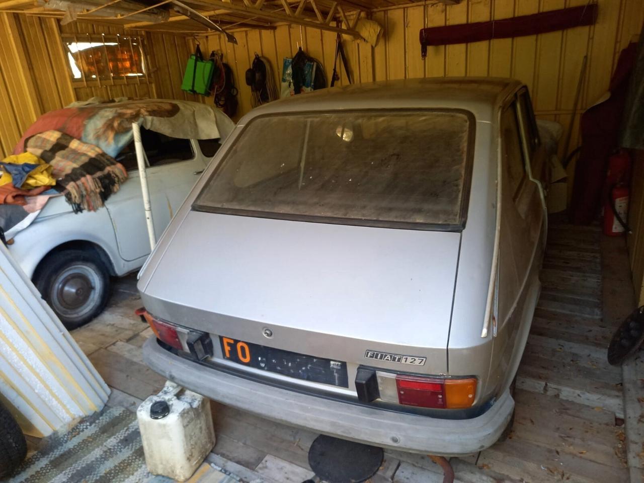 AUTO D'EPOCA FIAT 127