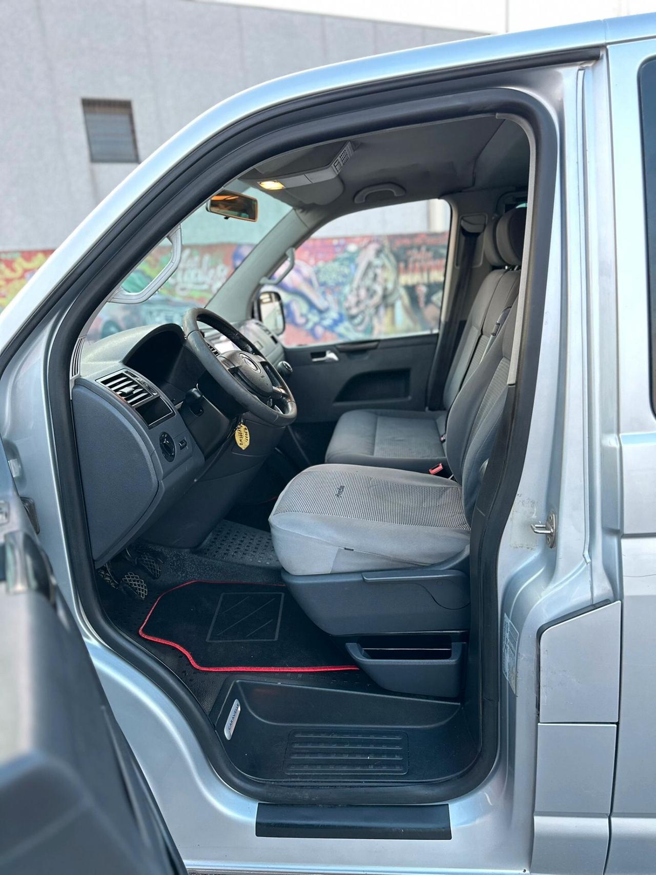 Volkswagen Transporter 2.5 TDI 131CV PC Kombi 9 posti