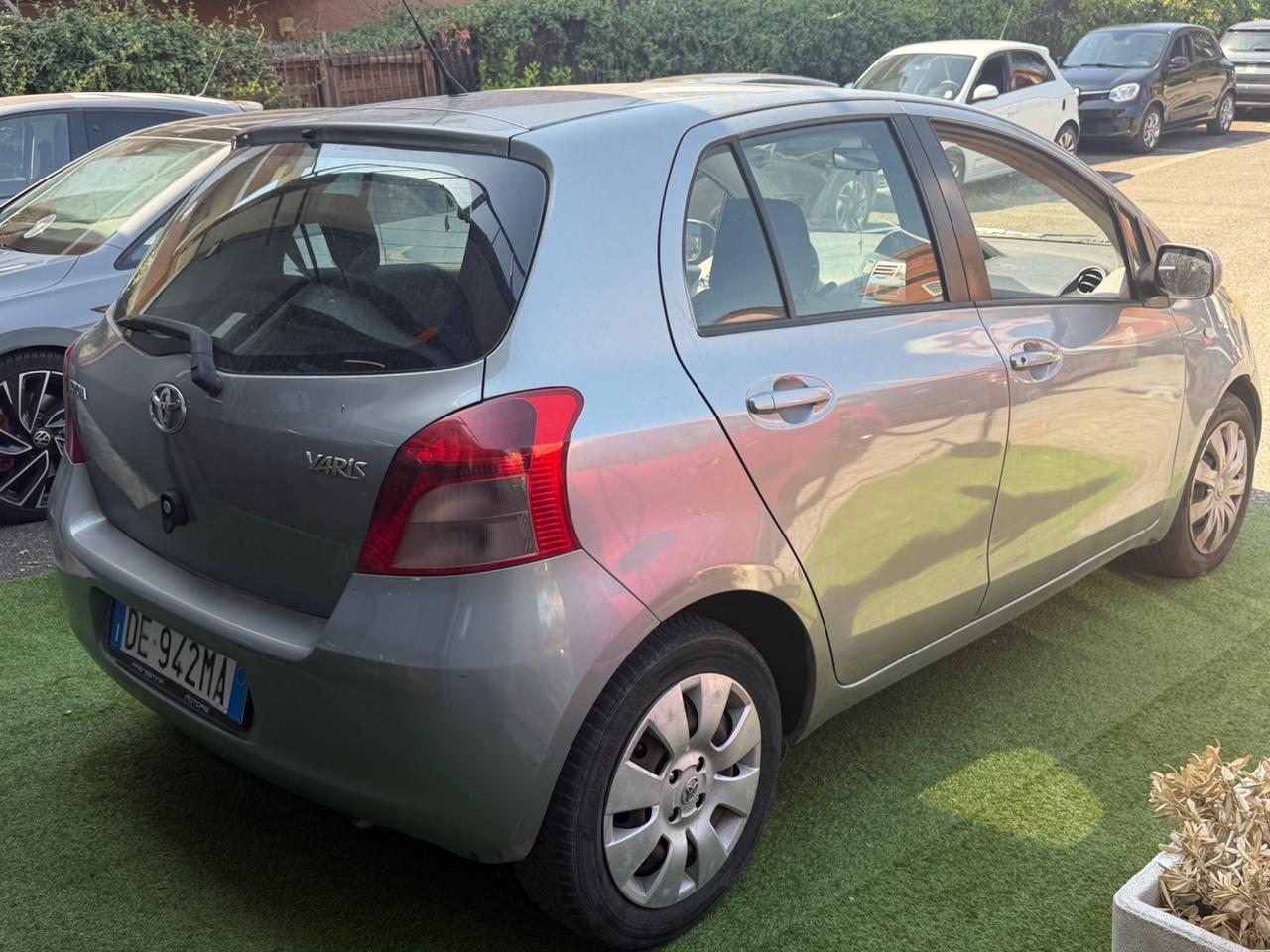 Toyota Yaris 1.3 5 porte Luna