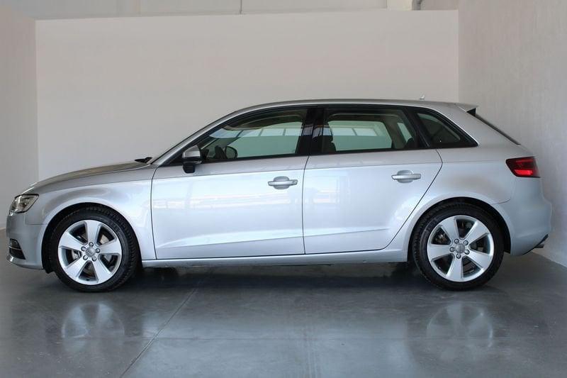Audi A3 3ª SERIE SPB 1.6 TDI S TRONIC ADMIRED