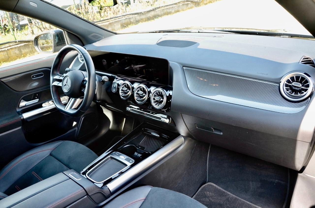 MERCEDES GLA 200d PREMIUM PLUS AMG LINE RESTYLING 150cv AUTO, UNICOPROPRIETARIO, SERVICE MERCEDES, UFF ITALIANA, FULL LED, RETROCAMERA, PERMUTE