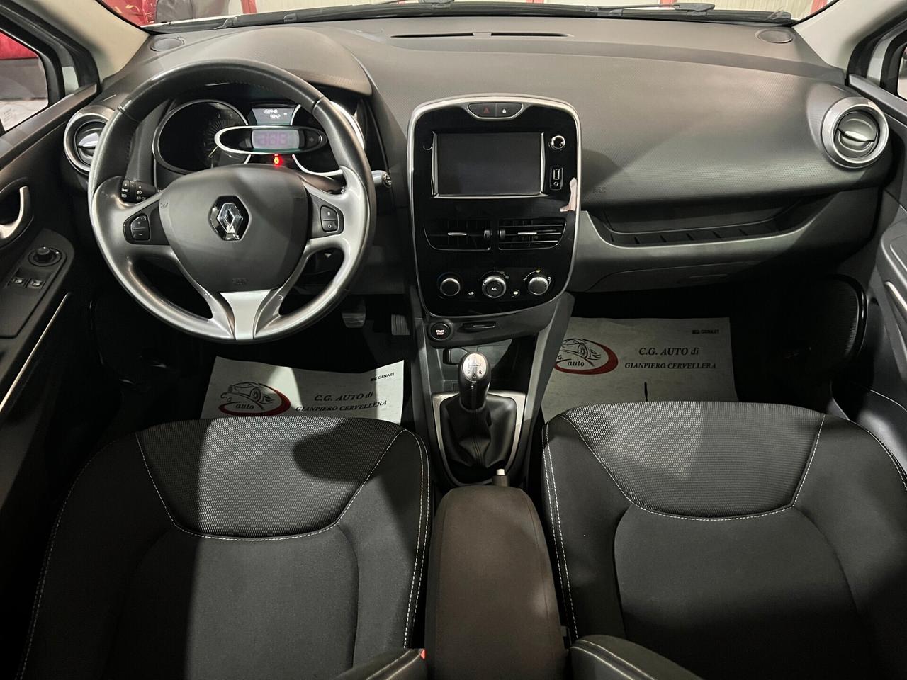 Renault Clio 1.5 75CV - Costume National - 2015