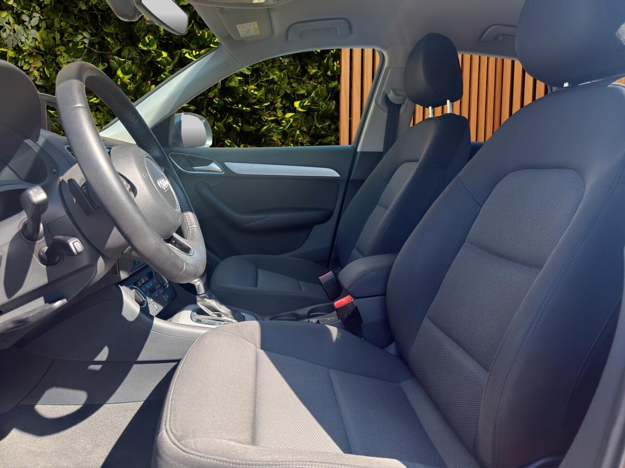 Audi Q3 2.0 TDI 120 CV S-TRONIC
