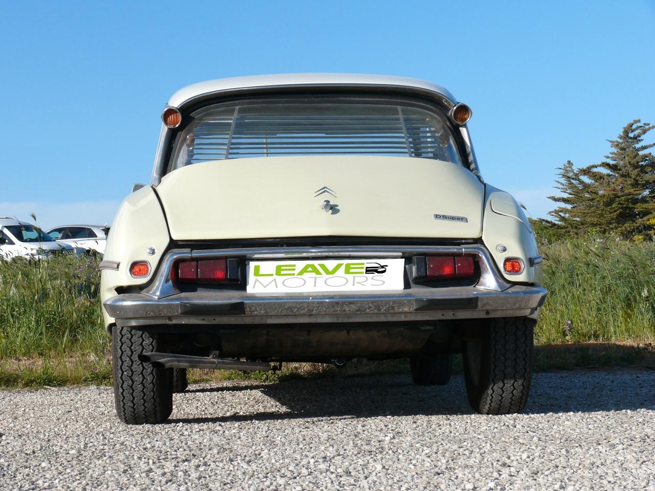 Citroen DS SUPER (M1145)