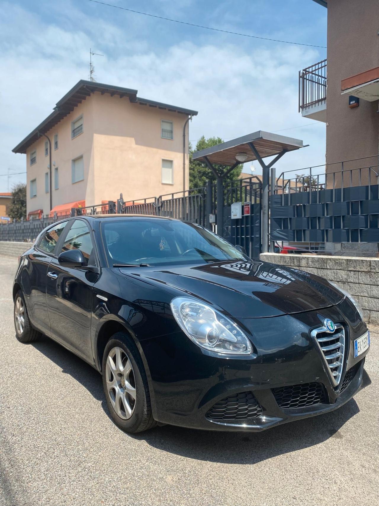 Alfa Romeo Giulietta 2.0 JTDm-2 170 CV Distinctive A SOLI 3.299 EURO