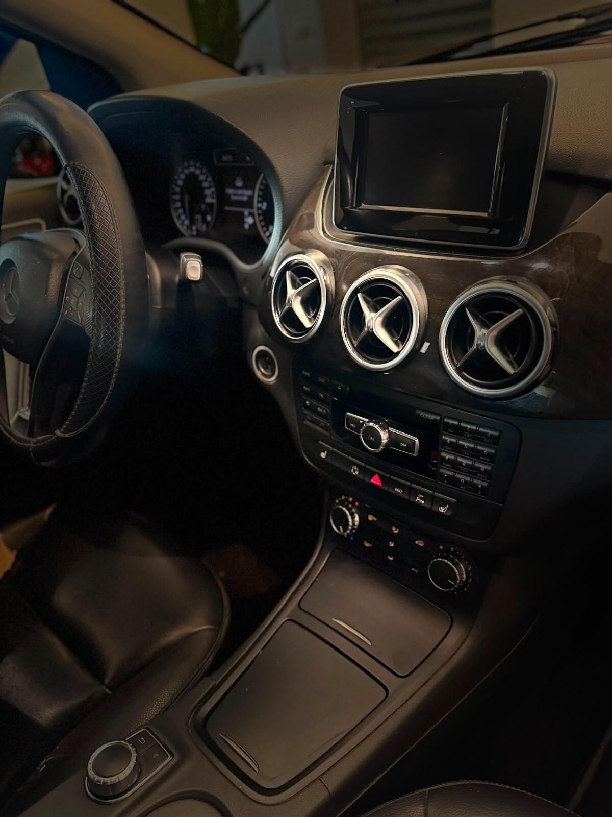 MERCEDES CLASSE B180 PREMIUM 80KW AUTOMATICA