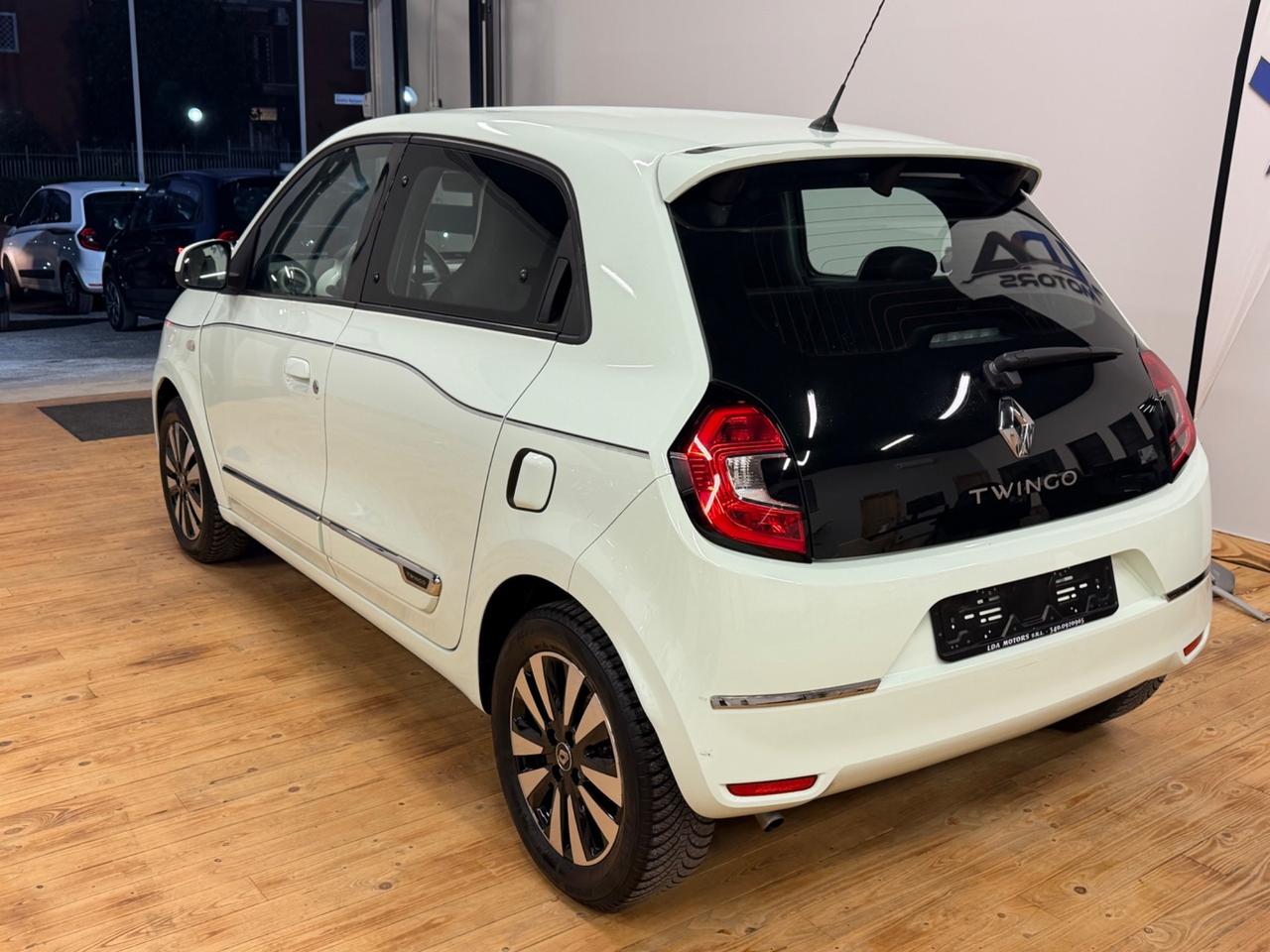 Renault Twingo 65 CV Intens LED NAVIGATORE PELLE FEND UNIPRO