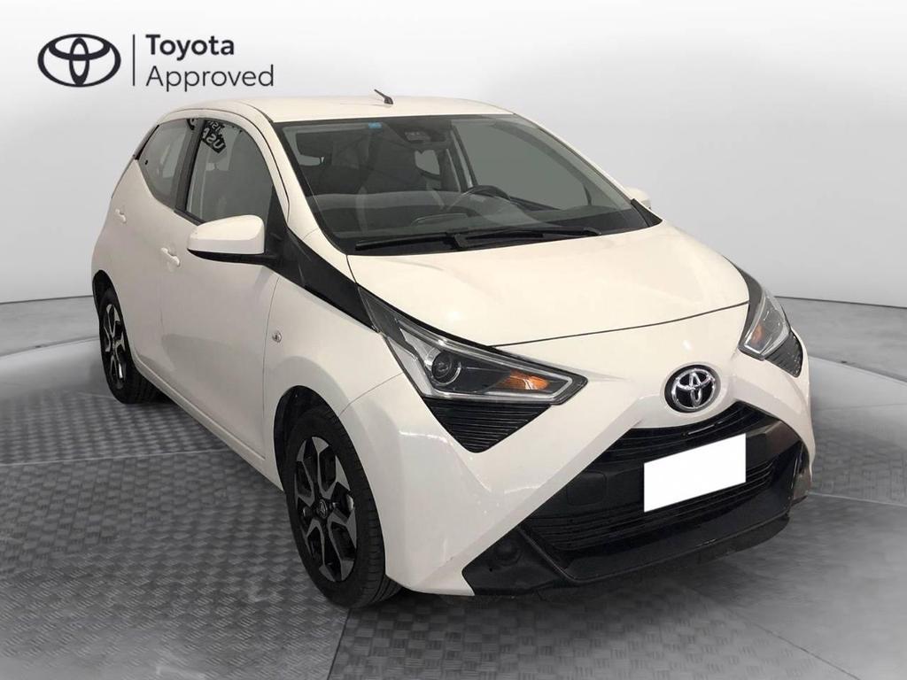 Toyota Aygo 5 Porte 1.0 VVT-i x-play M-MT