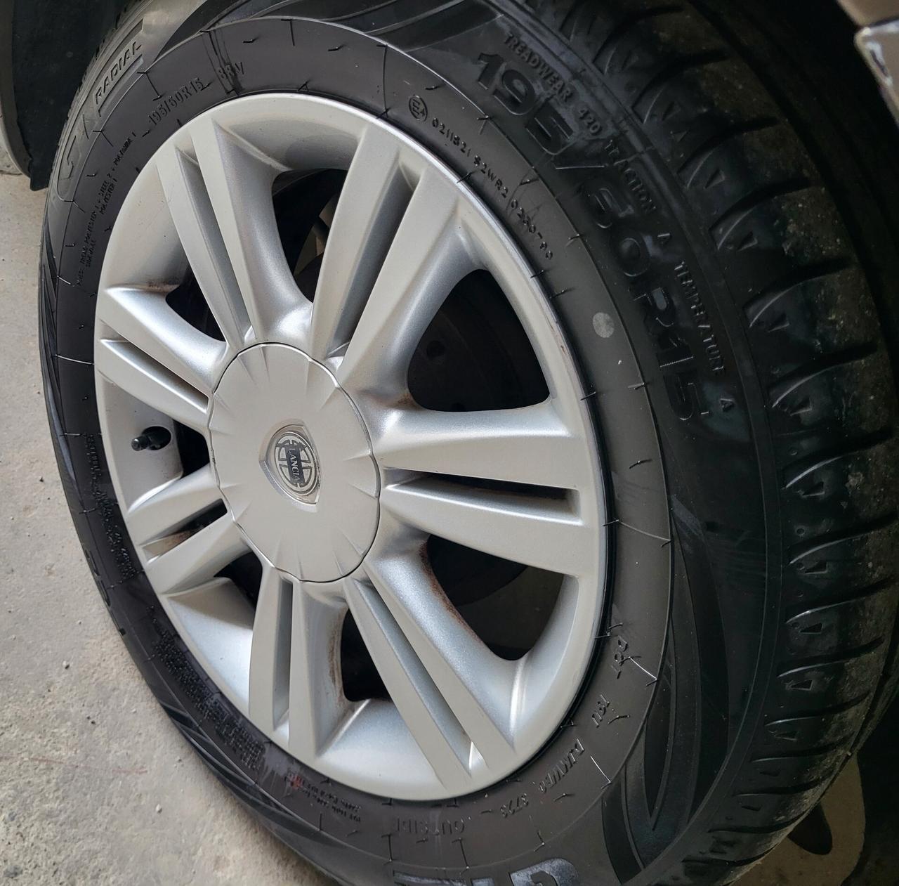 Lancia MUSA 1.4 16V Platino con tetto apribile