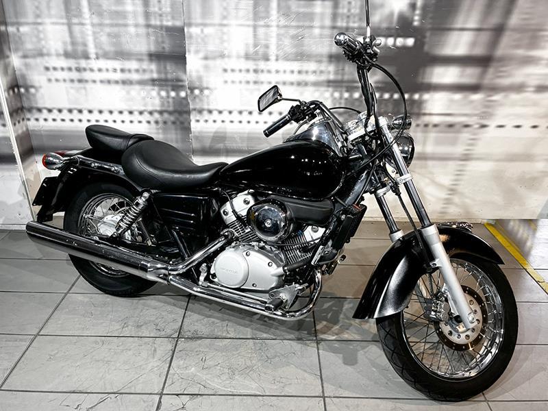Honda VT 125 Shadow