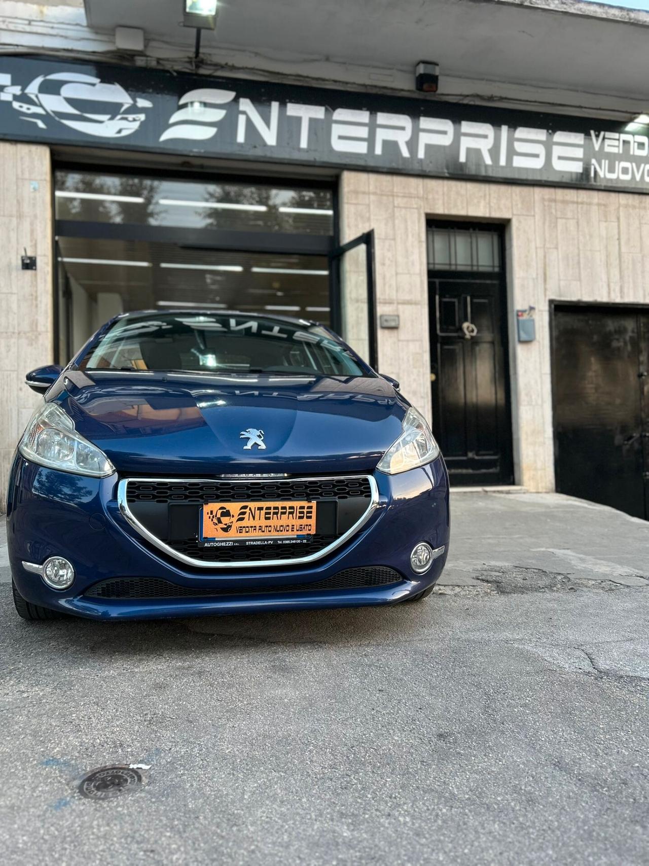 Peugeot 208 1.4 HDi 68 CV 5 porte Allure