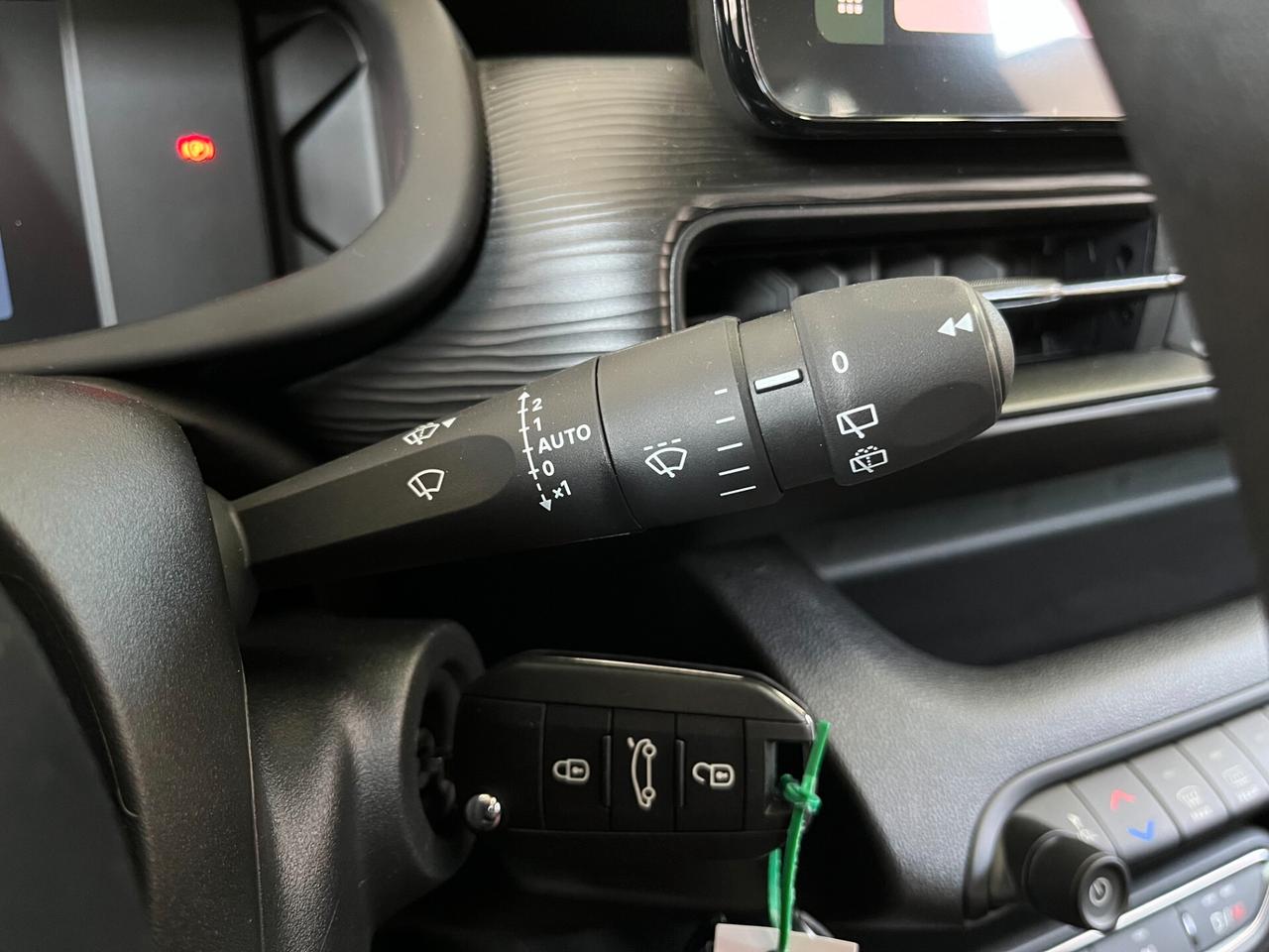 Jeep Avenger 1.2cc E-HYBRID 100cv C/AUT. LONGITUDE KM0