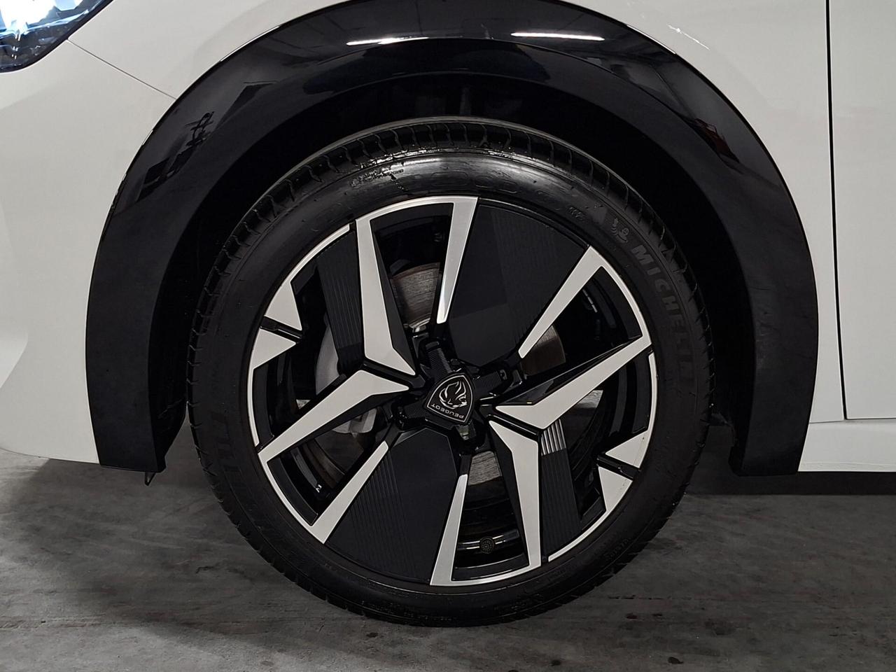 Peugeot 208 1200 mhev Hybrid 101CV GT e-DCS6 Km.0