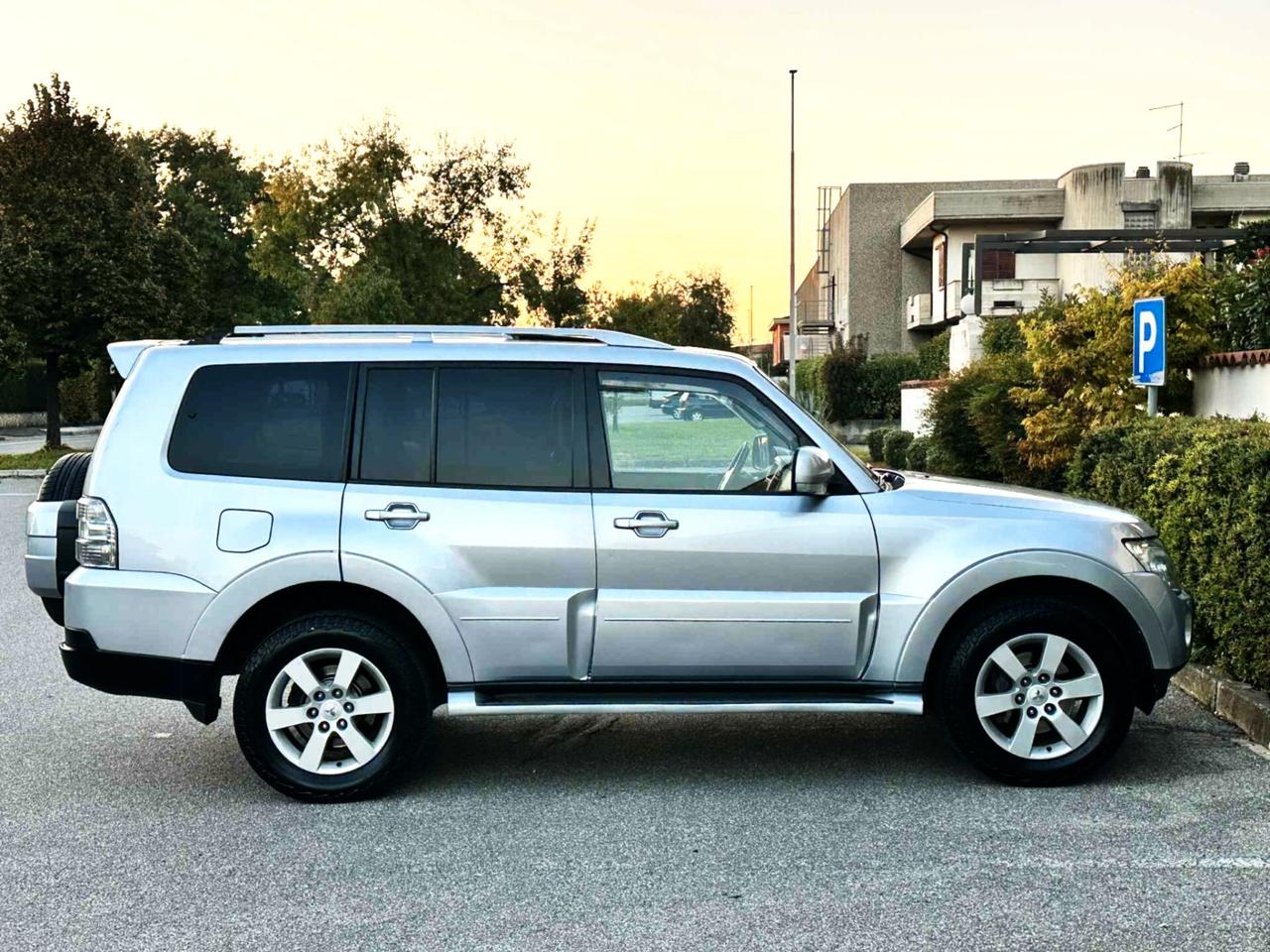 Mitsubishi Pajero 3.2d-7Posti-Autocarro-Navi,Pelle,Tetto